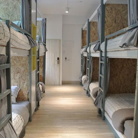 Bobooks Hostel Чиай Сити Екстериор снимка