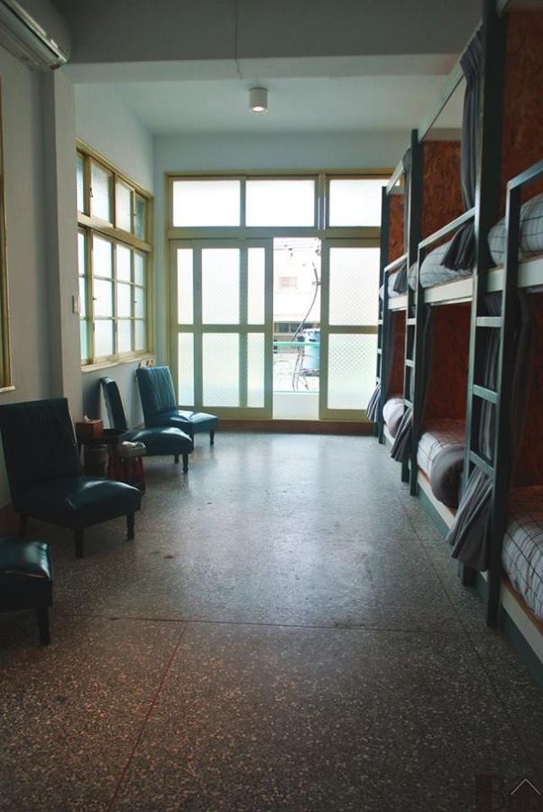 Bobooks Hostel Чиай Сити Екстериор снимка